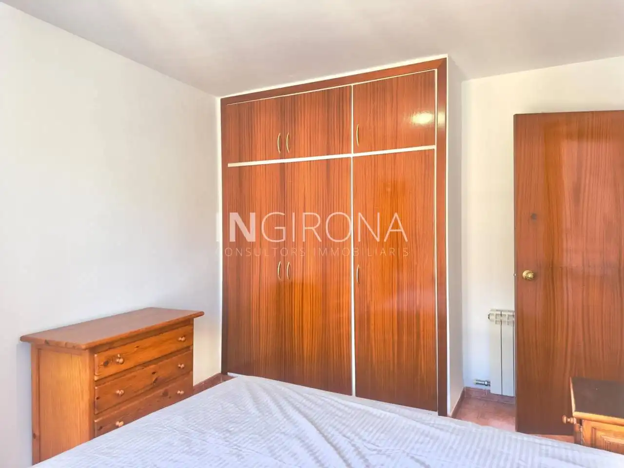 Habitación de Piso de alquiler en Girona con Calefacción, Amueblado y Balcón