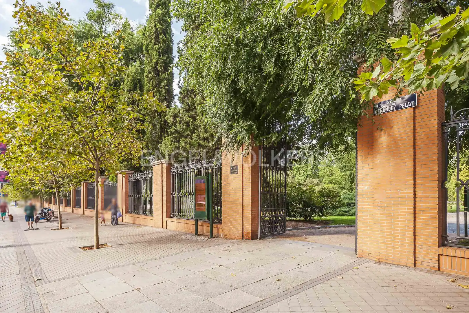 Vista exterior de Piso en venta en Madrid con Aire acondicionado y Calefacción