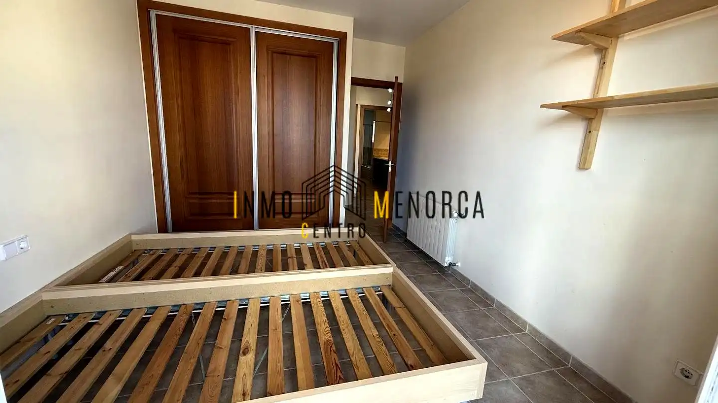 Dormitori de Casa adosada en venda en Es Castell amb Aire condicionat, Jardí privat i Terrassa