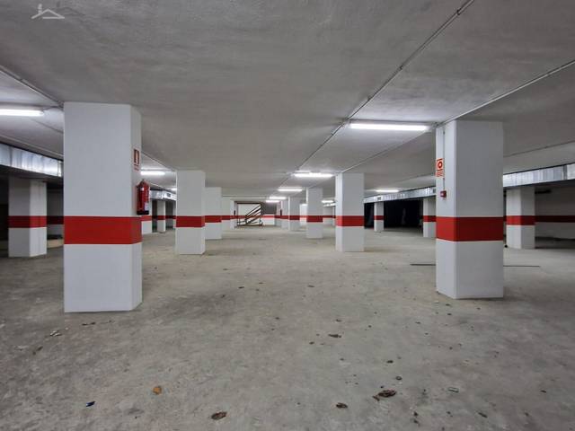 Local comercial en Venta en Avenida LAMADOSA en Eirís