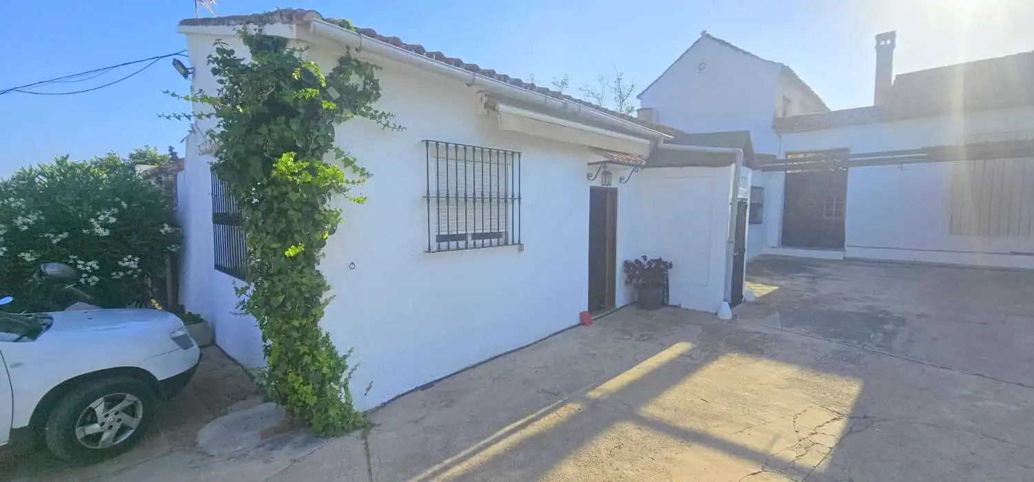 Exterior view of Detached homes for rent in Vélez-Málaga  with Air Conditioner, Terrace and Swimming Pool