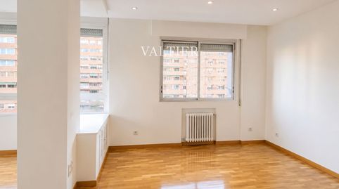 Photo 4 of Flat for rent in De Alberto Alcocer, Nueva España, Madrid Capital