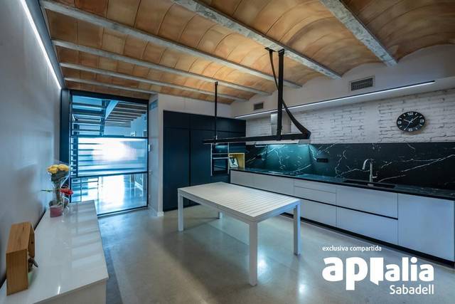 Casa adosada en Venta en Gràcia