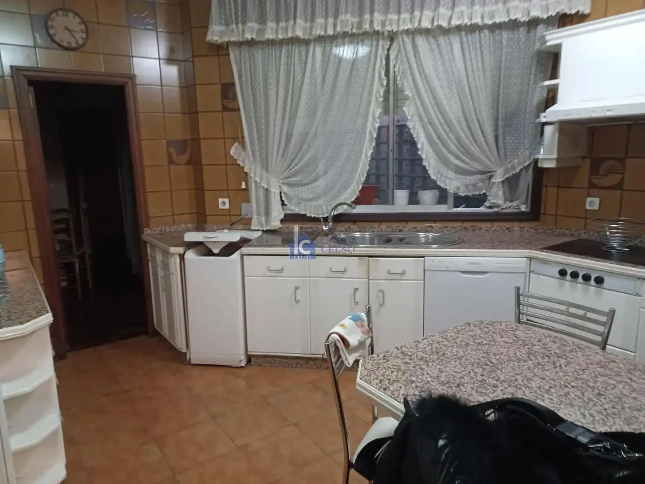 Cocina de Piso en venta en Ourense Capital  con Calefacción y Amueblado