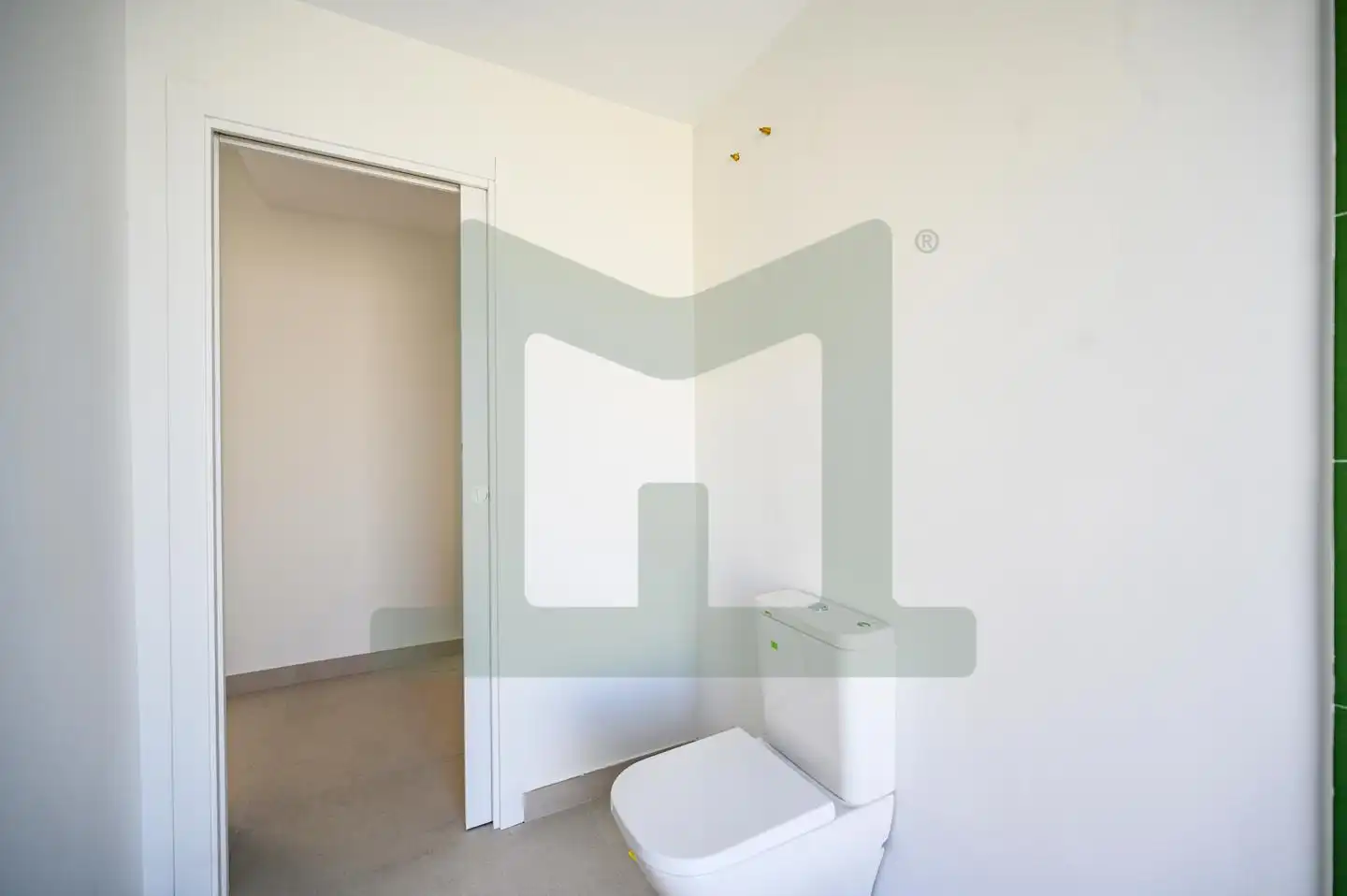 Habitación de Casa adosada en venta en Griñón con Calefacción, Jardín privado y Piscina