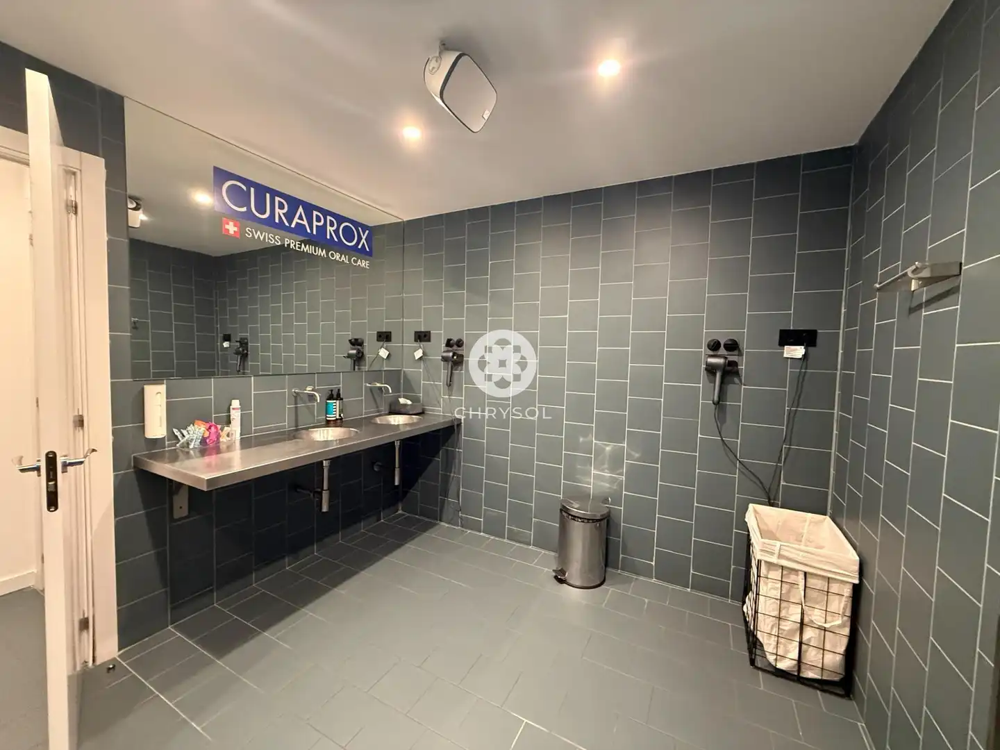 Baño de Local en venta en Barcelona con Aire acondicionado
