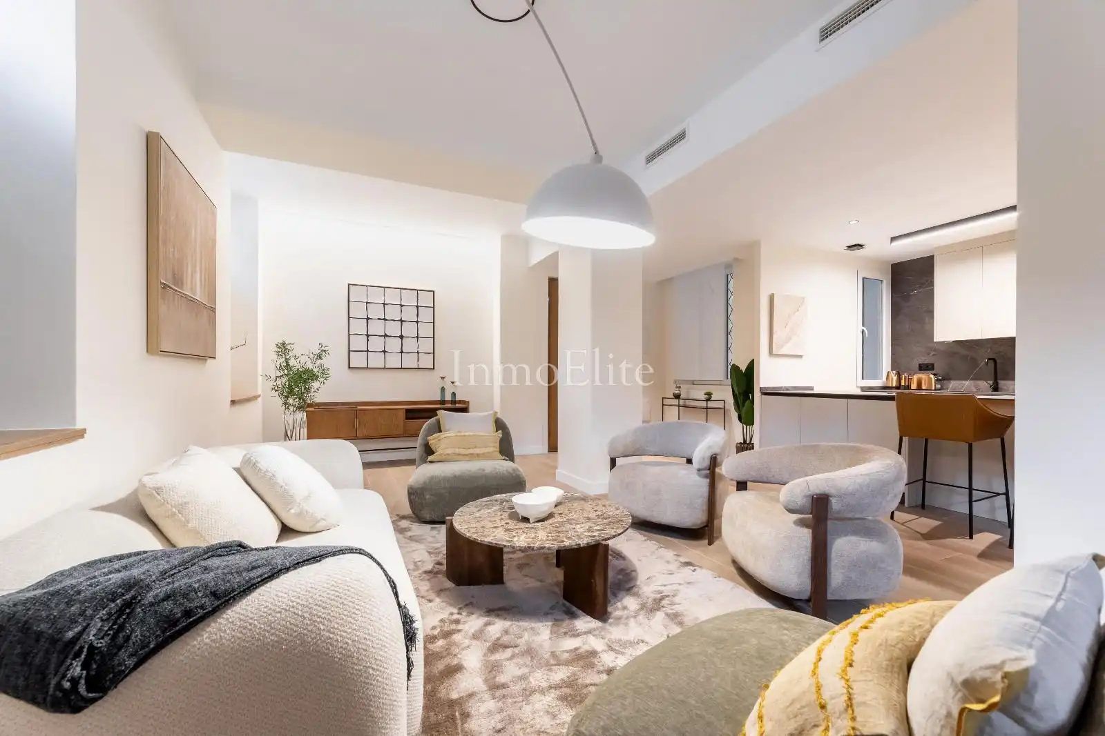 Flat with lift for sale in Diego de León, imagen 2