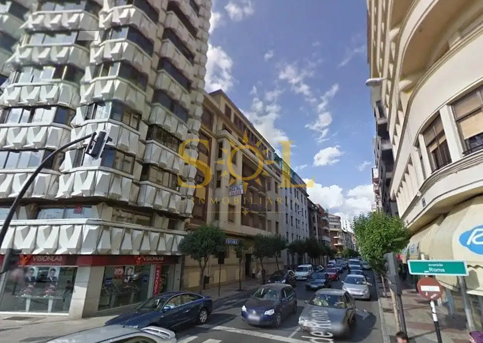 Vista exterior de Edificio en venta en Centro Ciudad
