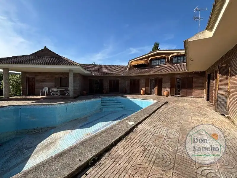 Piscina de Casa o chalet en venta en Simancas con Trastero y Piscina