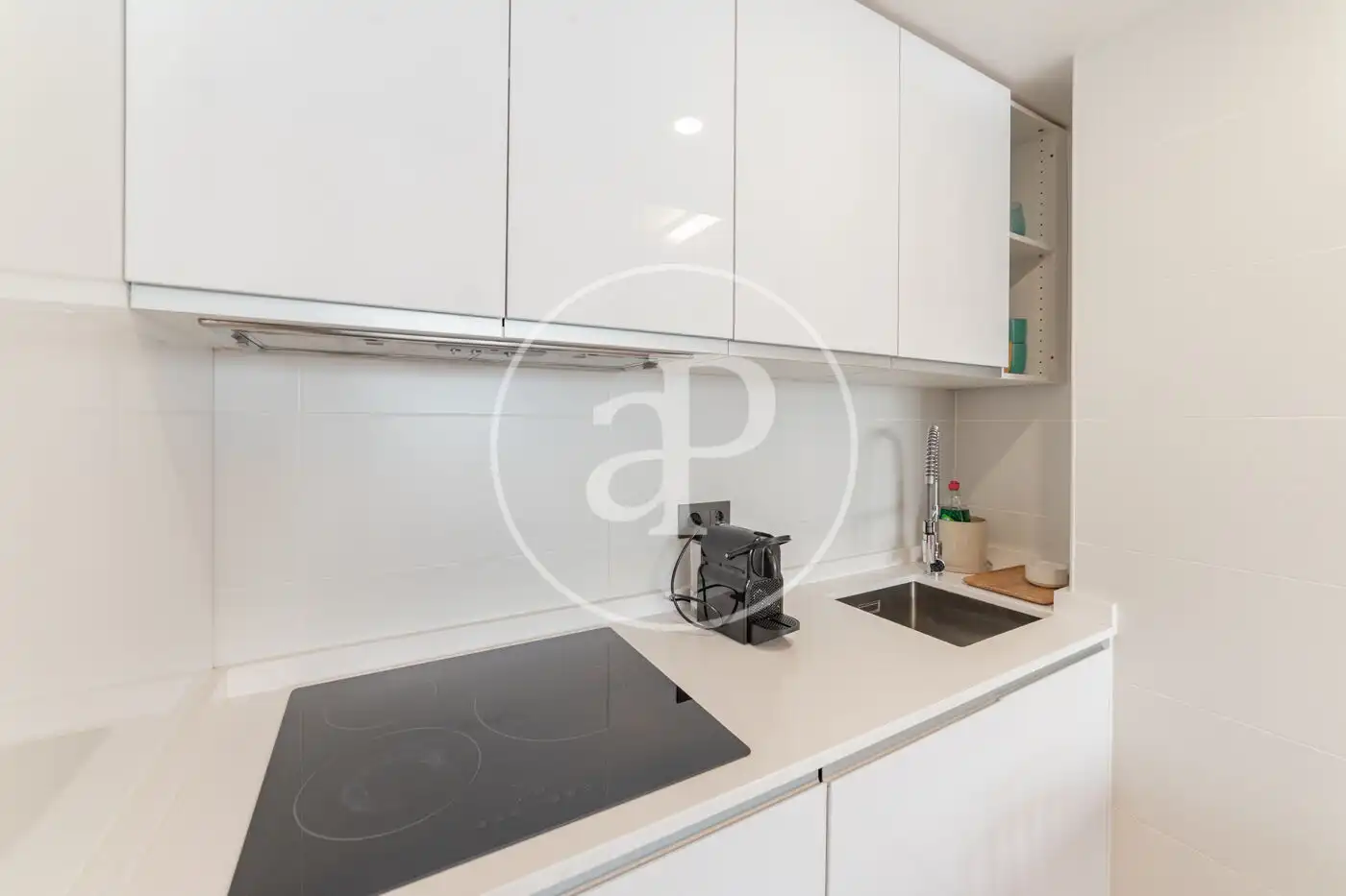 Flat for rent in C/ de Ponzano, Ríos Rosas - Nuevos Ministerios