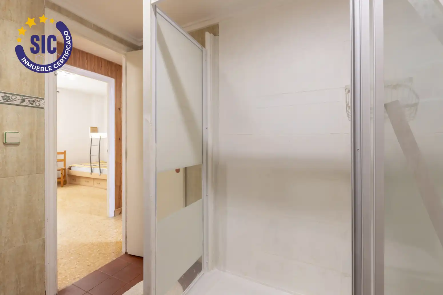 Baño de Piso en venta en Sueca con Jardín privado, Terraza y Balcón