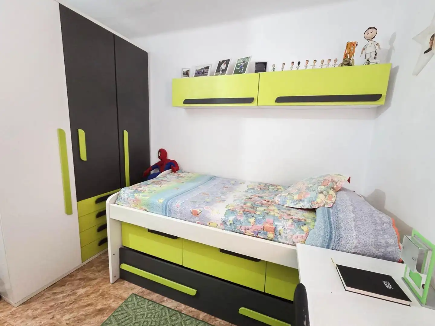 Habitación de Casa adosada en venta en Martorell con Aire acondicionado, Terraza y Trastero