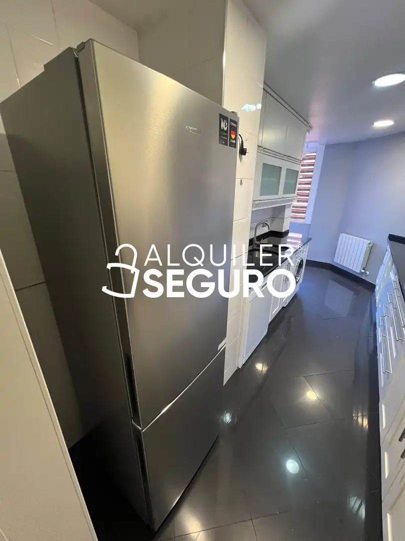 Kitchen of Flat for rent in Tres Cantos  with Air Conditioner and Heating