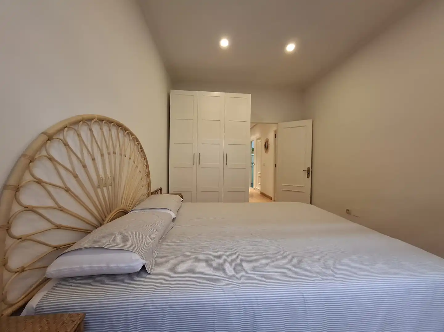 Bedroom of Flat for rent in Gijón   with Heating and Furnished