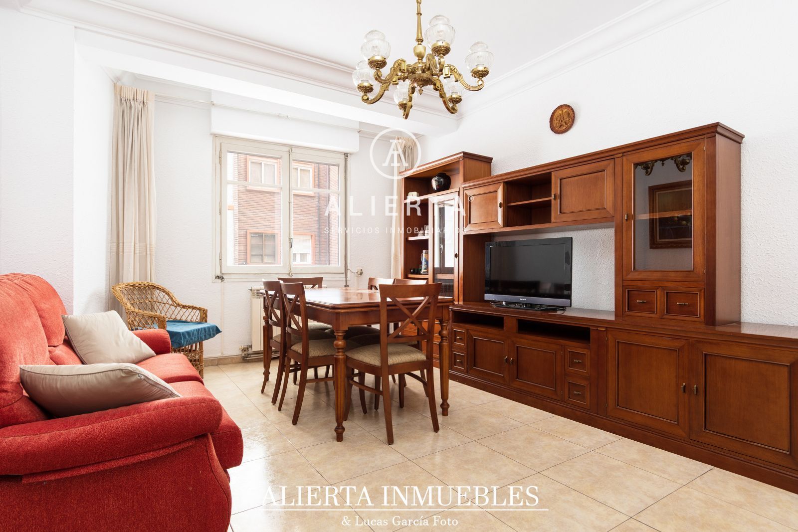 Sala d'estar de Pis en venda en  Zaragoza Capital amb Calefacció i Terrassa