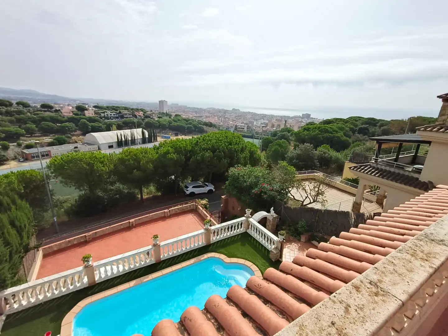 Vista exterior de Casa o xalet en venda en Calella amb Calefacció, Jardí privat i Terrassa