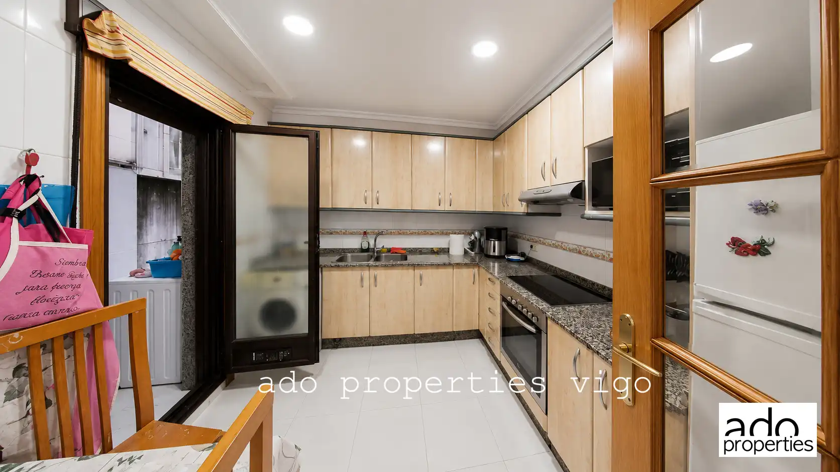 Kitchen of Flat for sale in Redondela  with Heating, Furnished and Oven