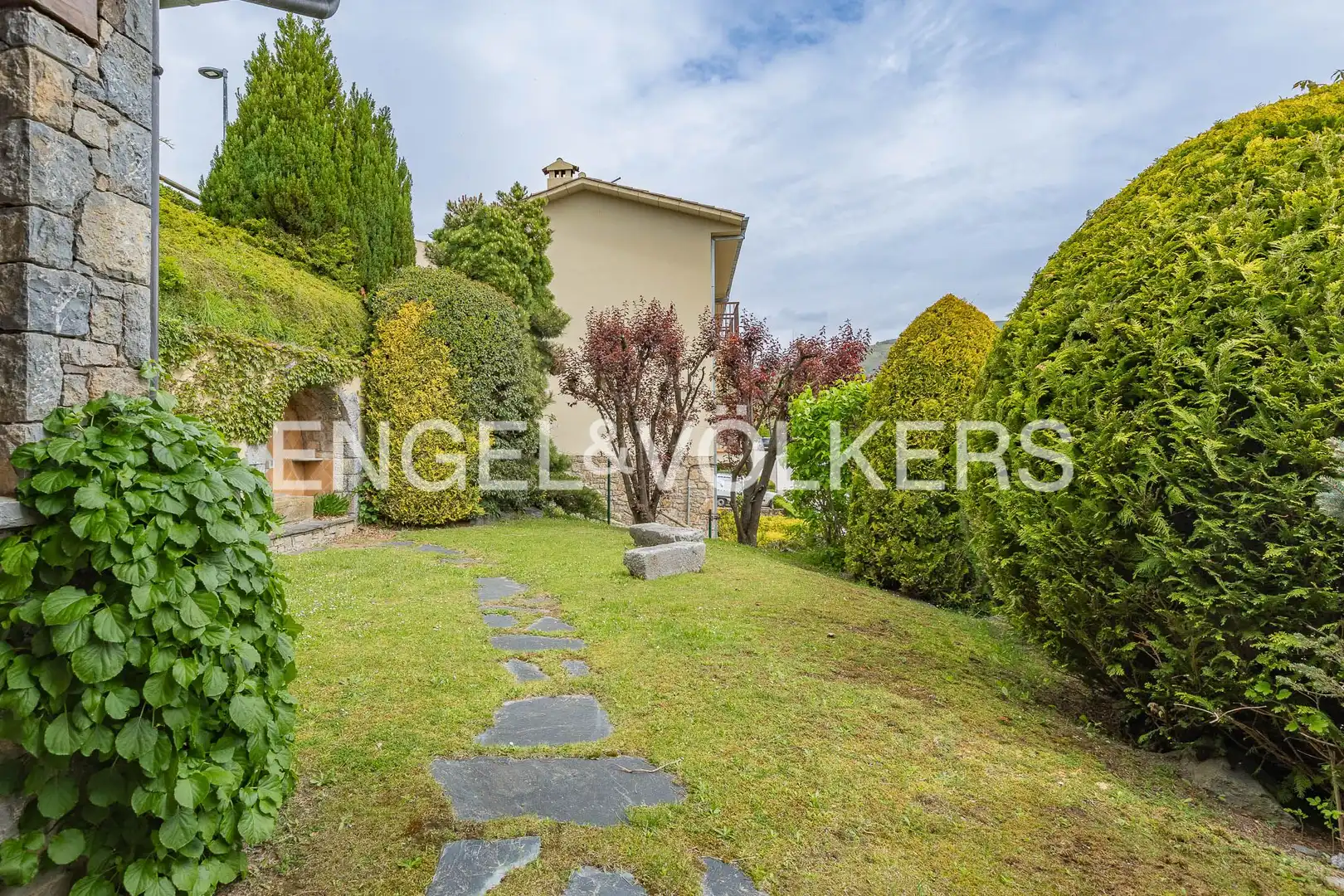 Vista exterior de Casa o chalet en venta en Molló con Calefacción, Jardín privado y Balcón
