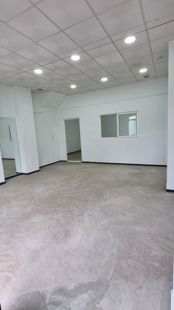 Premises to rent in Aspe  with Air Conditioner