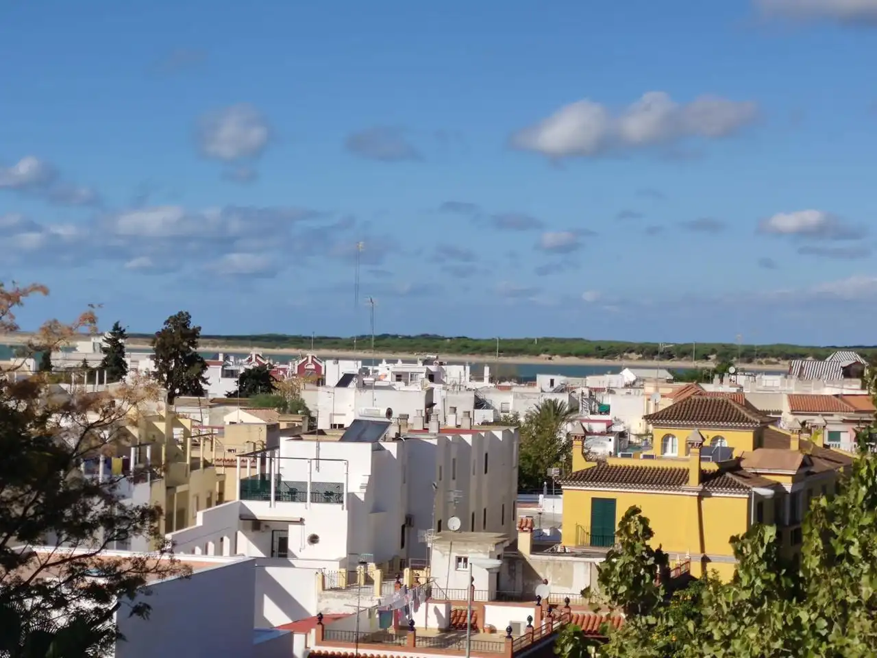 Vista exterior de Piso de alquiler en Sanlúcar de Barrameda con Terraza y Balcón