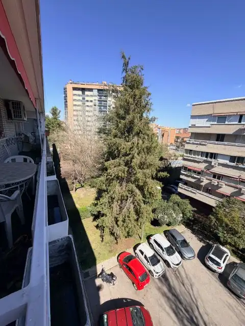 Vista exterior de Piso en venta en Madrid con Aire acondicionado, Calefacción y Parquet