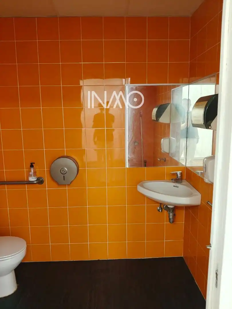 Business premises to rent in Francesc Macia, imagen 2