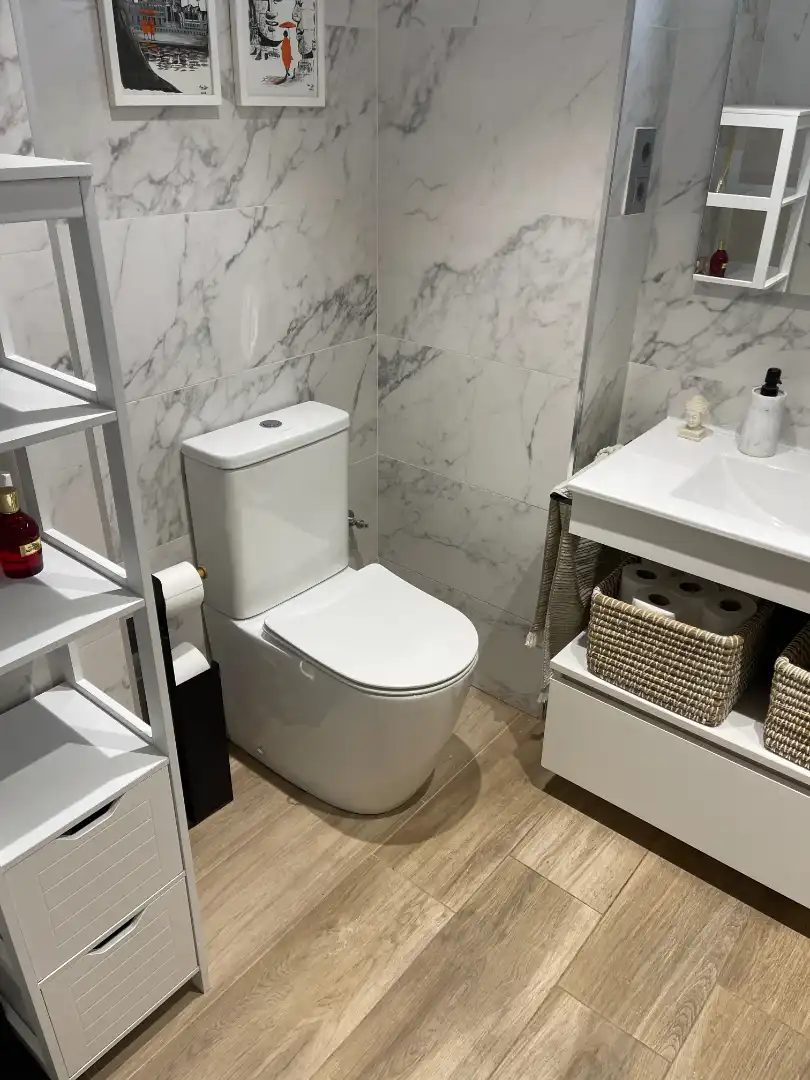 Badezimmer von Wohnungen zum Verkauf in Cambrils mit Terrasse, Abstellraum und Möbliert