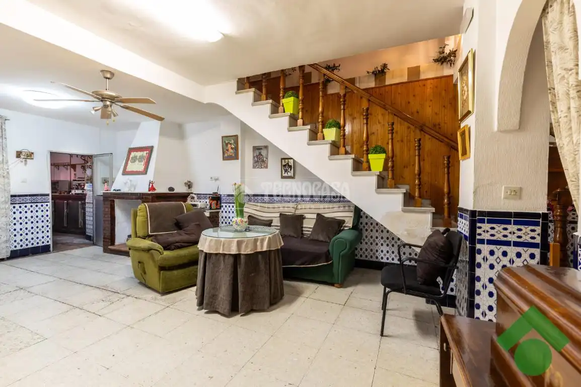 Casa adosada en venta en Pinos Puente con Terraza