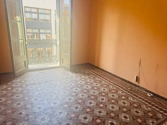 Flat for rent in Carrer dels Tallers, El Raval