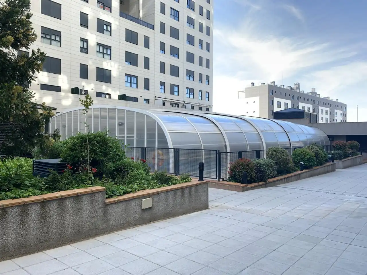 Exterior view of Flat for rent in Coslada  with Air Conditioner, Furnished and Community pool