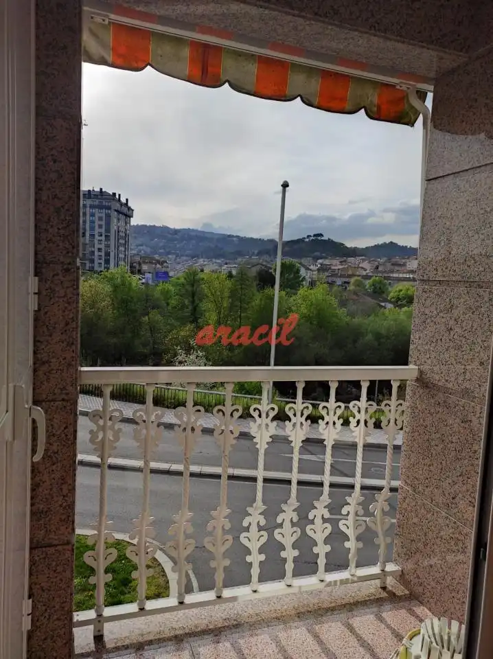 Vista exterior de Apartament de lloguer en Ourense Capital  amb Calefacció, Moblat i Balcó