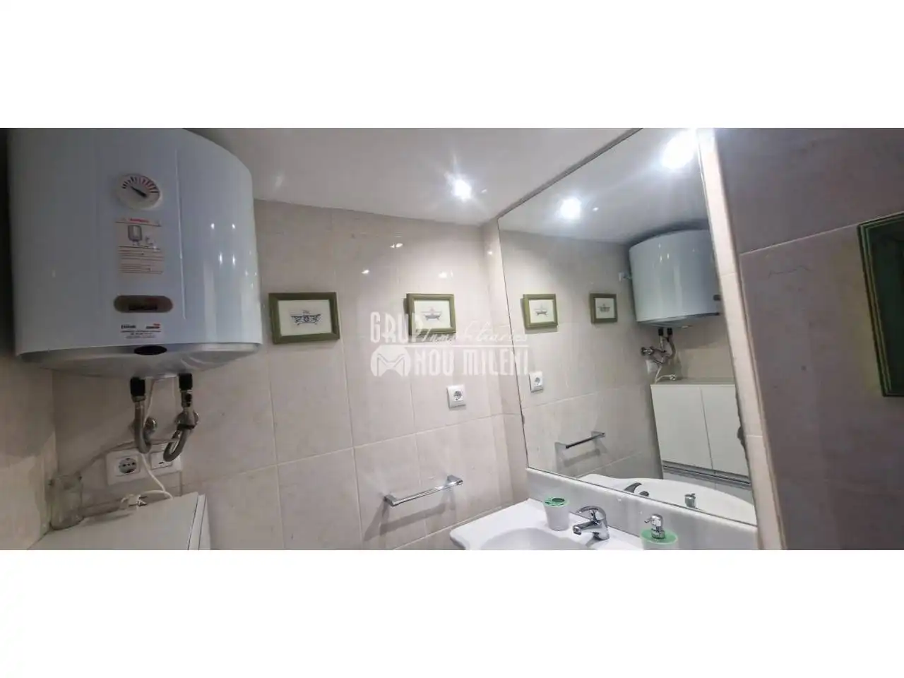 Bany de Pis de lloguer en Valencia amb Aire condicionat, Moblat i Balcó