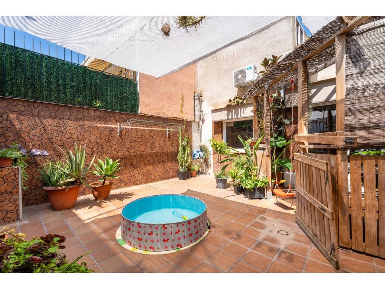 Terrace of House or chalet for sale in Terrassa  with Air Conditioner, Heating and Terrace