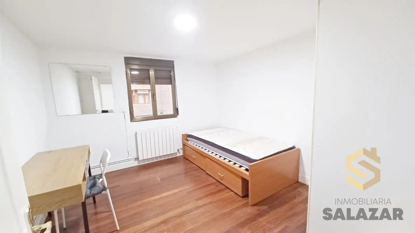 Bedroom of Flat for rent in Uribarri