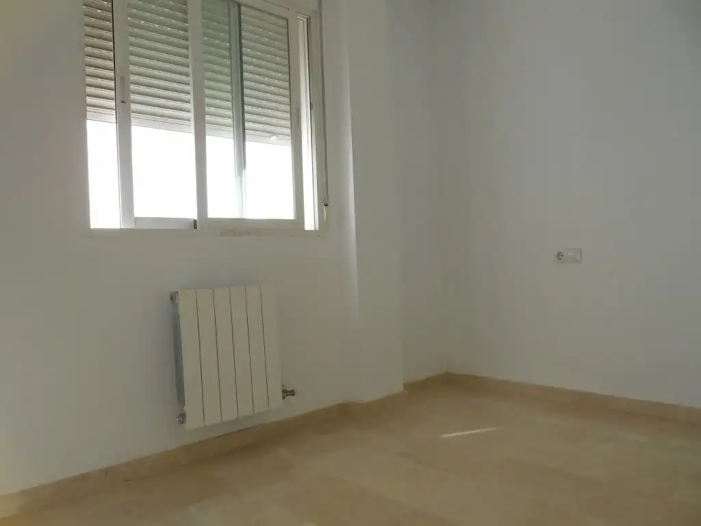 Wohnung zur Miete in Calle Calle Teruel, Avda. De los Ogíjares
