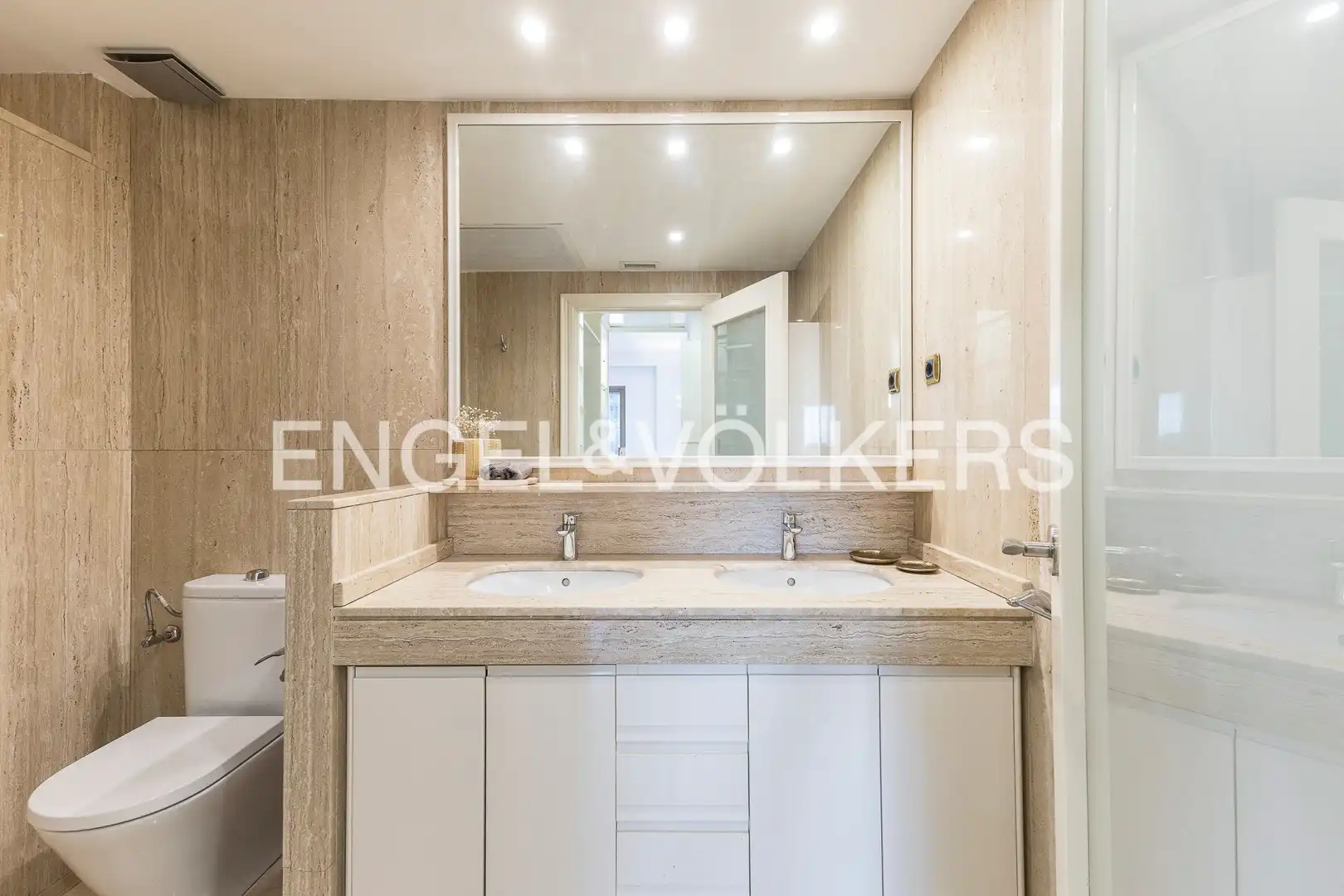 Flat with terrace to rent in Les Corts, imagen 16