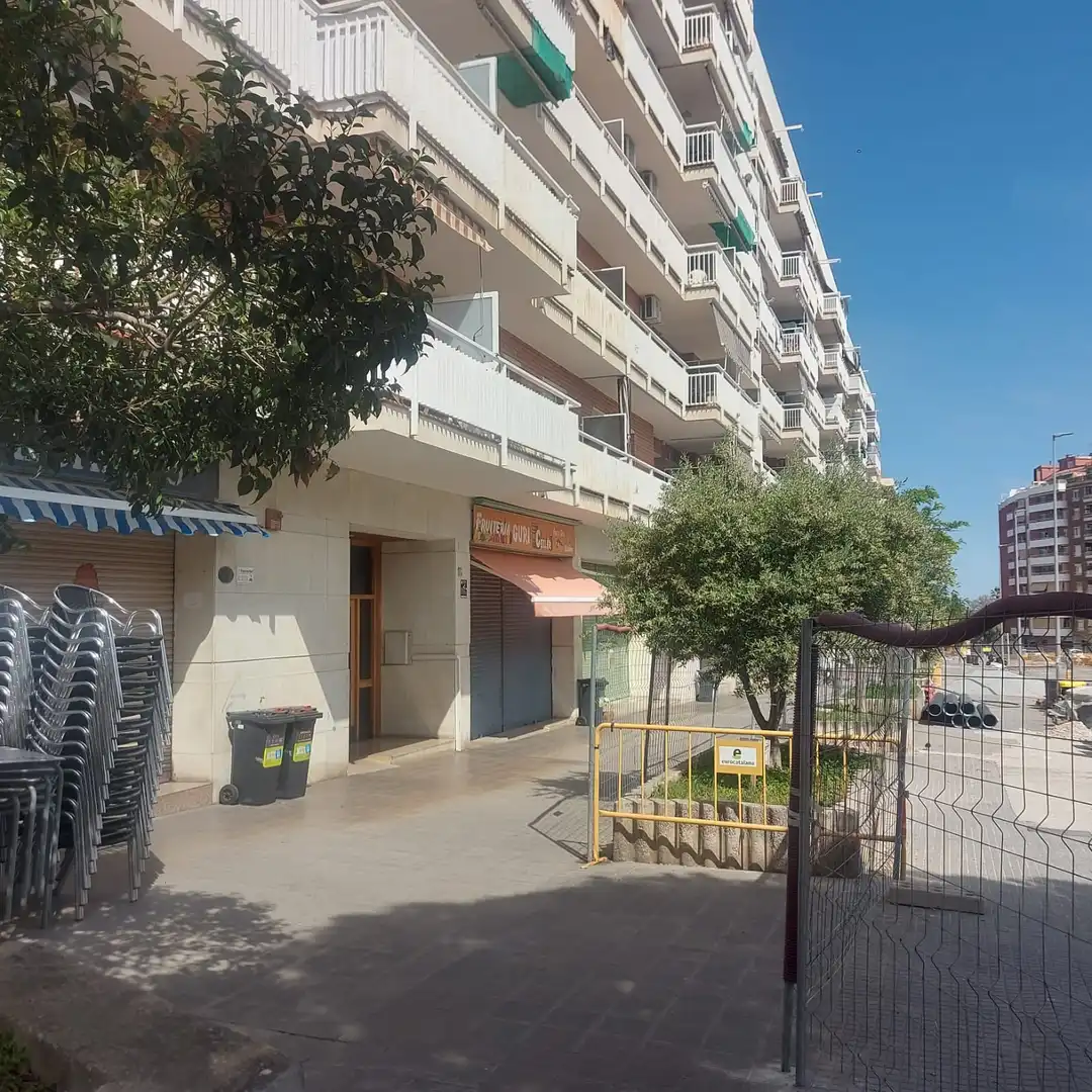 Vista exterior de Piso en venta en Gavà con Aire acondicionado, Terraza y Horno