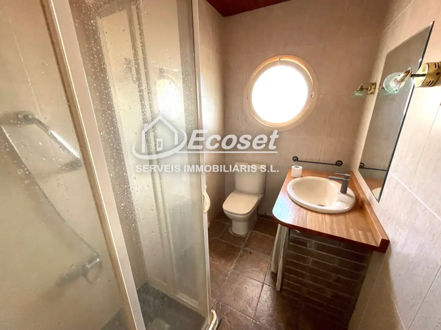 Bany de Casa o xalet en venda en Vallirana amb Calefacció, Parquet i Traster