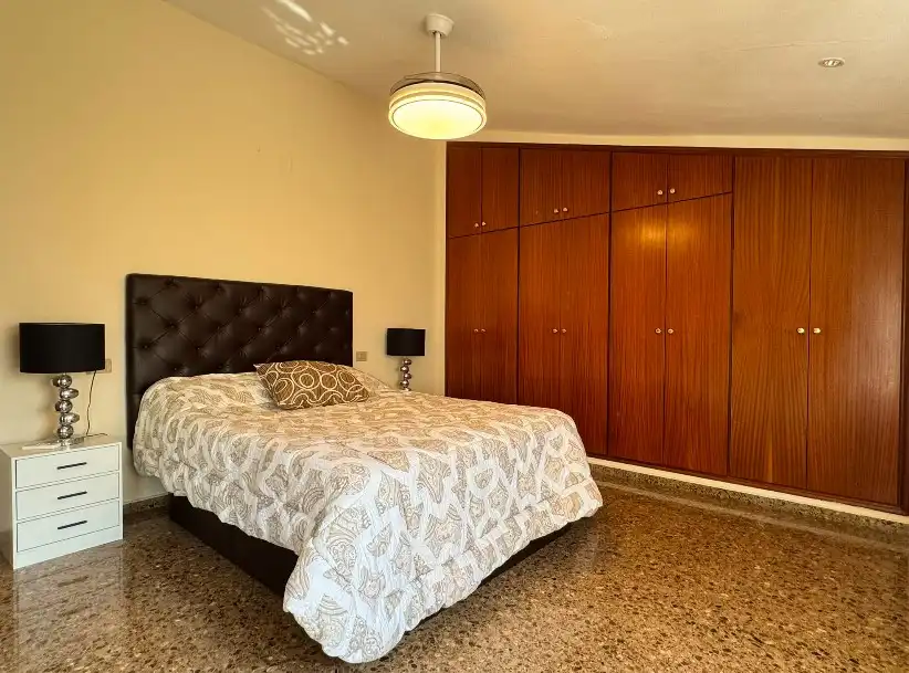 Schlafzimmer von Maisonette zur Miete in Castellón de la Plana / Castelló de la Plana mit Klimaanlage, Heizung und Terrasse