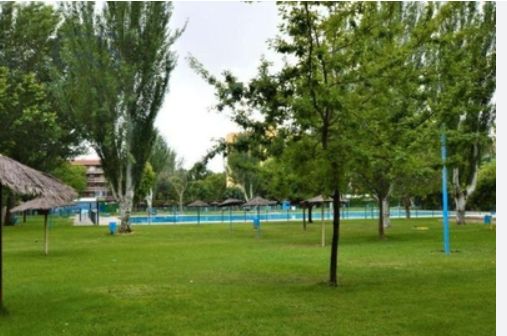 Piscina de Piso en venta en Móstoles con Aire acondicionado, Calefacción y Jardín privado