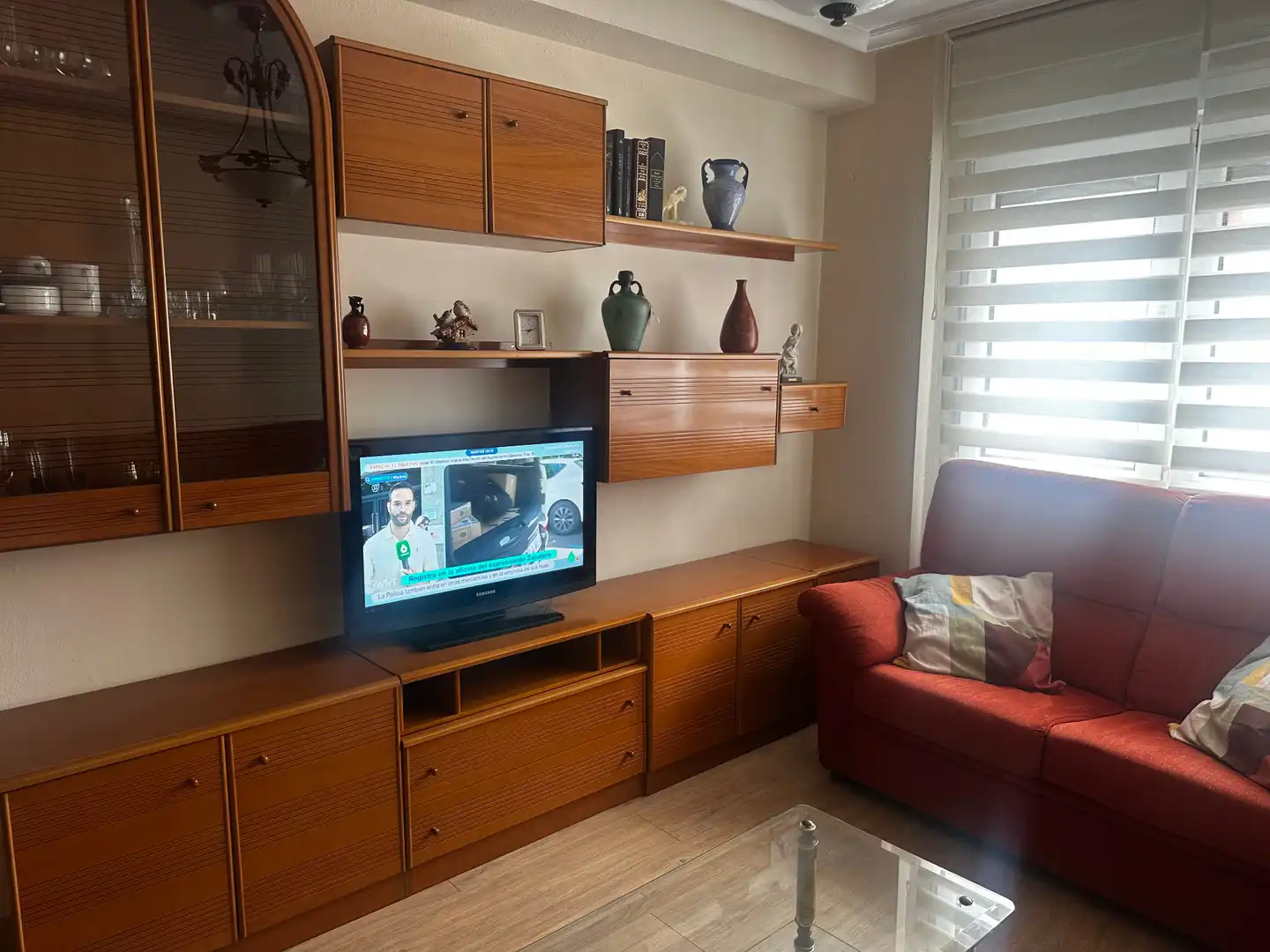 Sala d'estar de Pis en venda en Gijón  amb Calefacció, Moblat i Forn