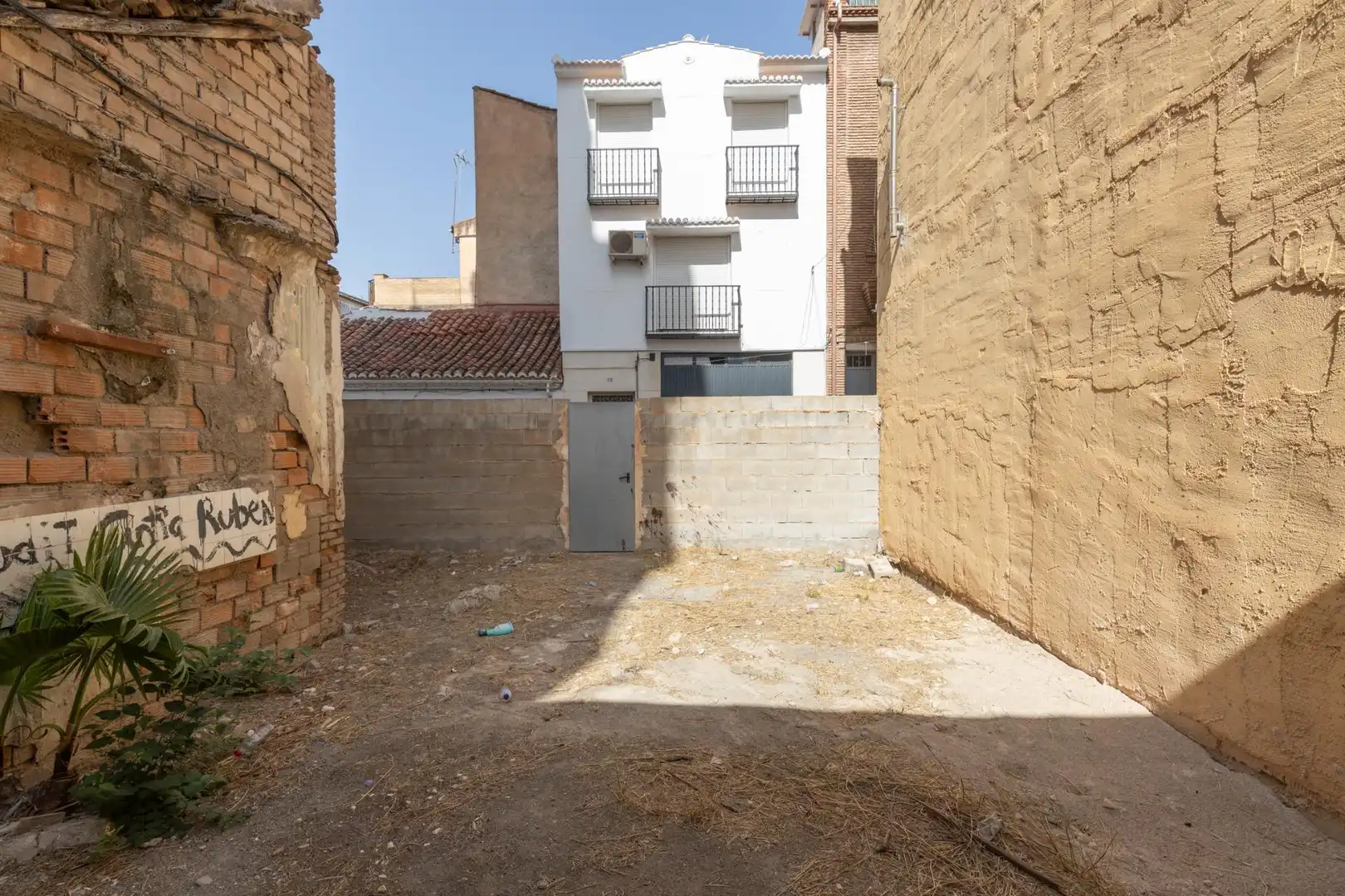 Außenansicht von Residential zum Verkauf in Granada