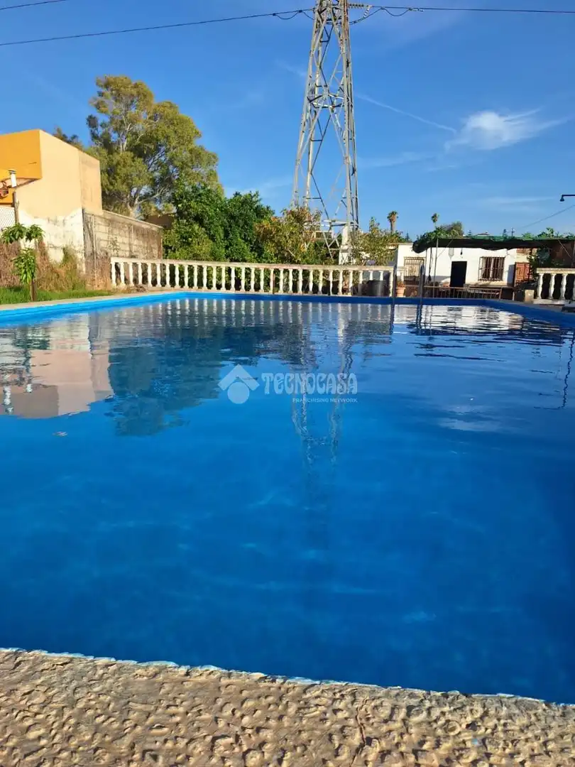 Piscina de Finca rústica en venta en Dos Hermanas