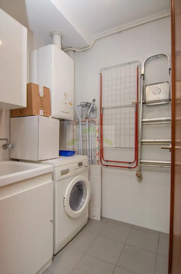 Wohnung zum Verkauf in A Coruña Capital  mit Heizung, Parkett und Abstellraum