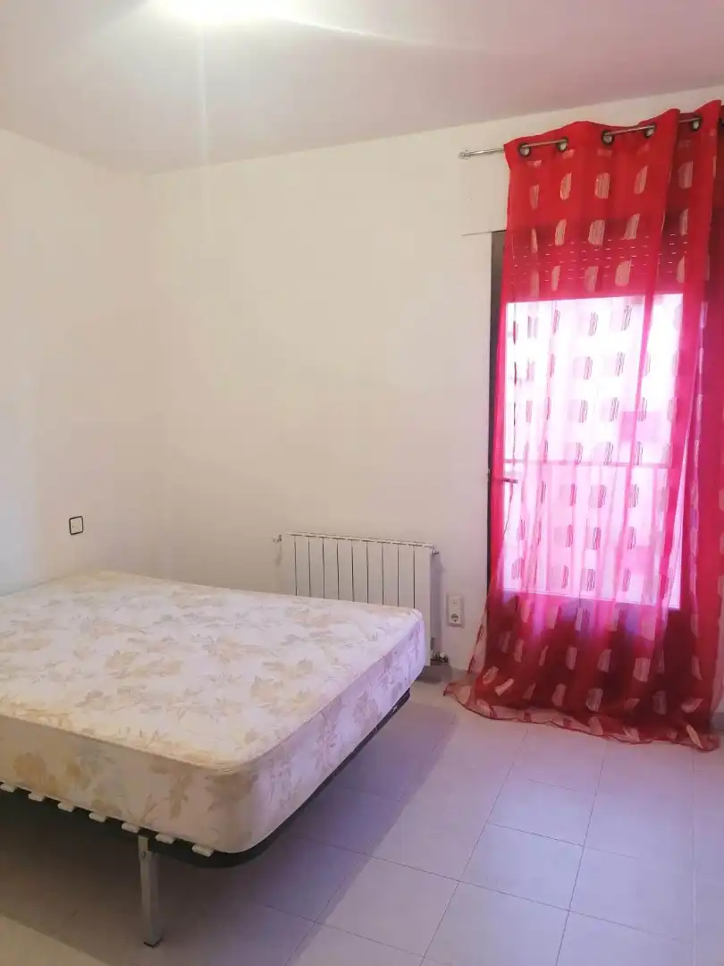 Habitación de Piso de alquiler en Zaragoza con Calefacción, Horno y Lavadora