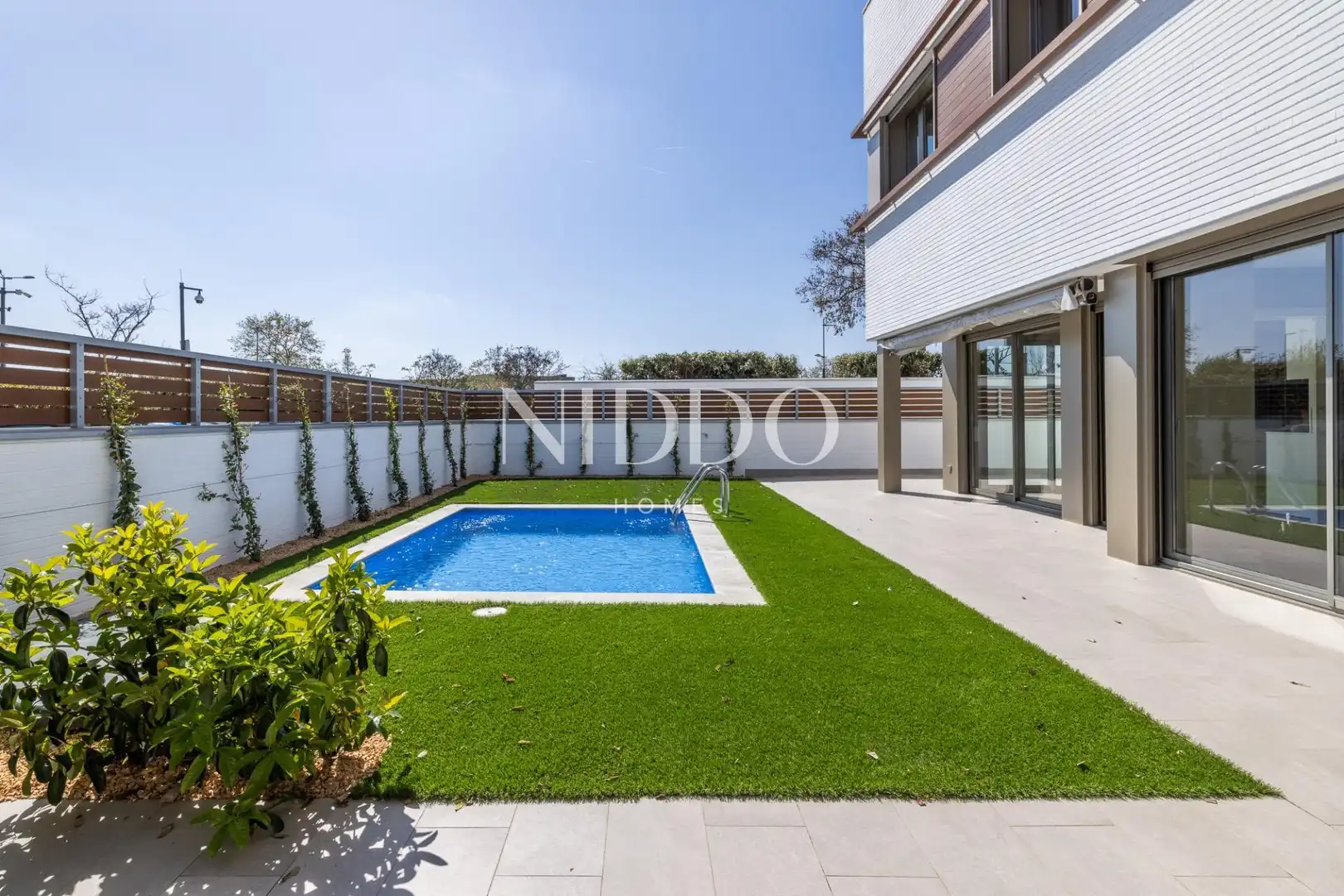 Swimming pool of Detached homes for rent in Sabadell  with Air Conditioner, Heating and Private garden