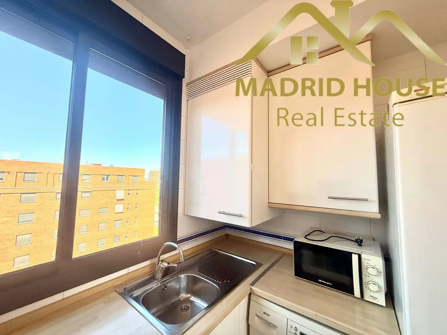 Cuina de Àtic en venda en Madrid amb Aire condicionat, Calefacció i Terrassa