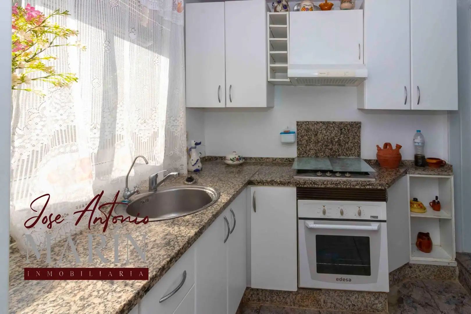 Cocina de Casa o chalet en venta en Badajoz con Aire acondicionado, Jardín privado y Piscina