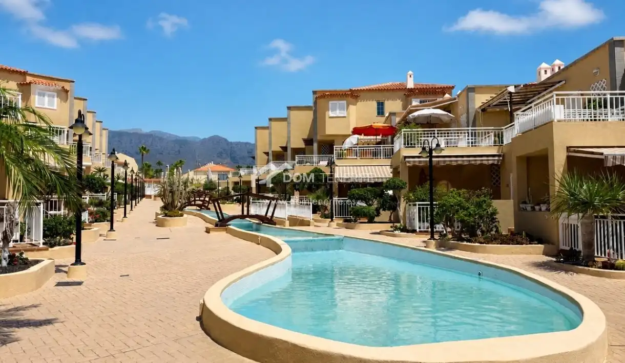 Exterior view of Ground floor for rent in Adeje  with Terrace, Swimming Pool and Furnished