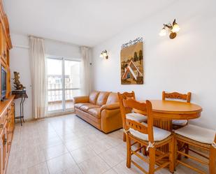 Sala d'estar de Àtic en venda en Torrevieja amb Aire condicionat, Terrassa i Piscina comunitària